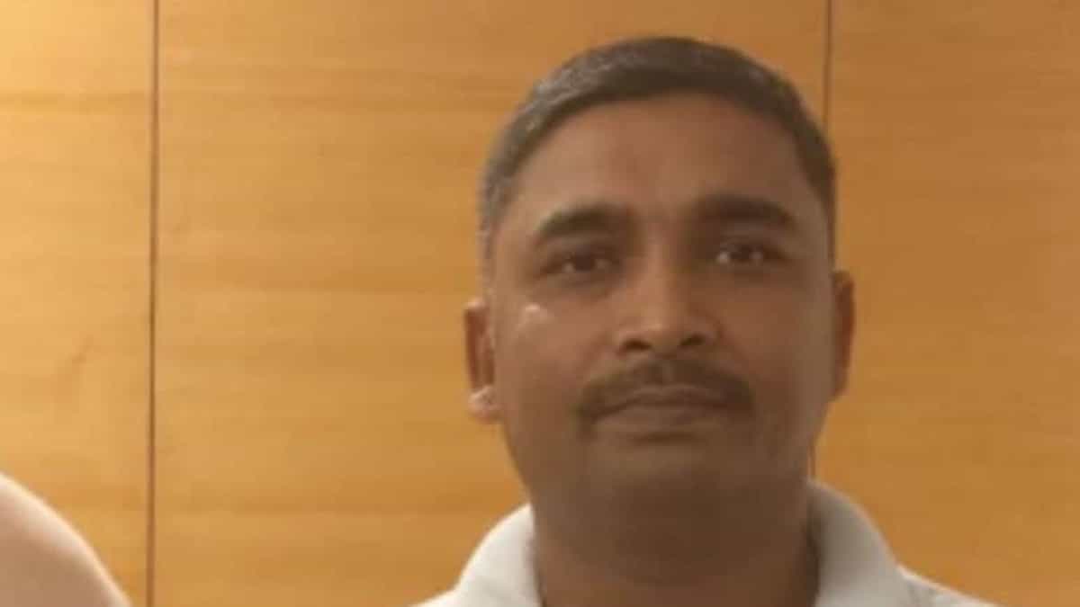 लालू-राबड़ी के करीबी सुबोध राय गिरफ्तार: फैक्ट्री में चल रहा था नकली शराब का अवैध कारोबार, पुलिस की बड़ी कार्रवाई