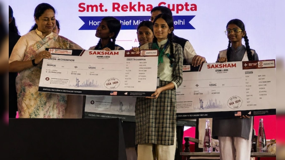 दिल्ली की बेटियों का कमाल: 5 छात्राओं ने रचा इतिहास, स्पेस साइंस की ट्रेनिंग के लिए जाएंगी अमेरिका
