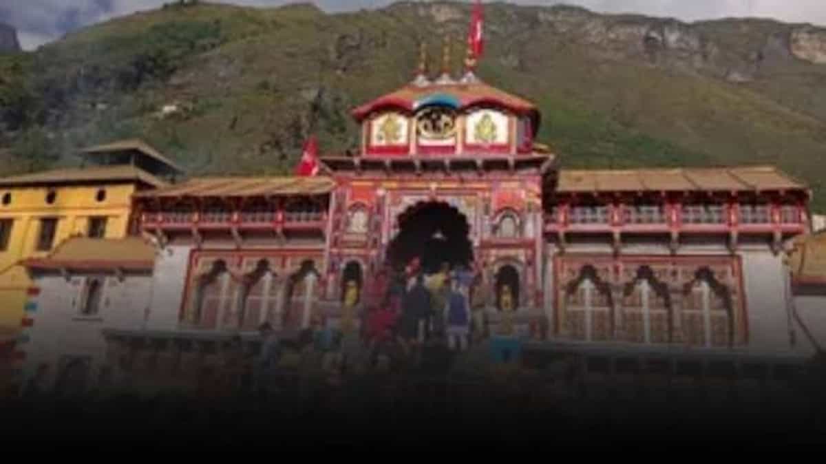 बद्रीनाथ मंदिर चढ़ावा चोरी मामले में SIT का बड़ा एक्शन, फरार आरोपी कर्मचारी प्रमोद नौटियाल गिरफ्तार