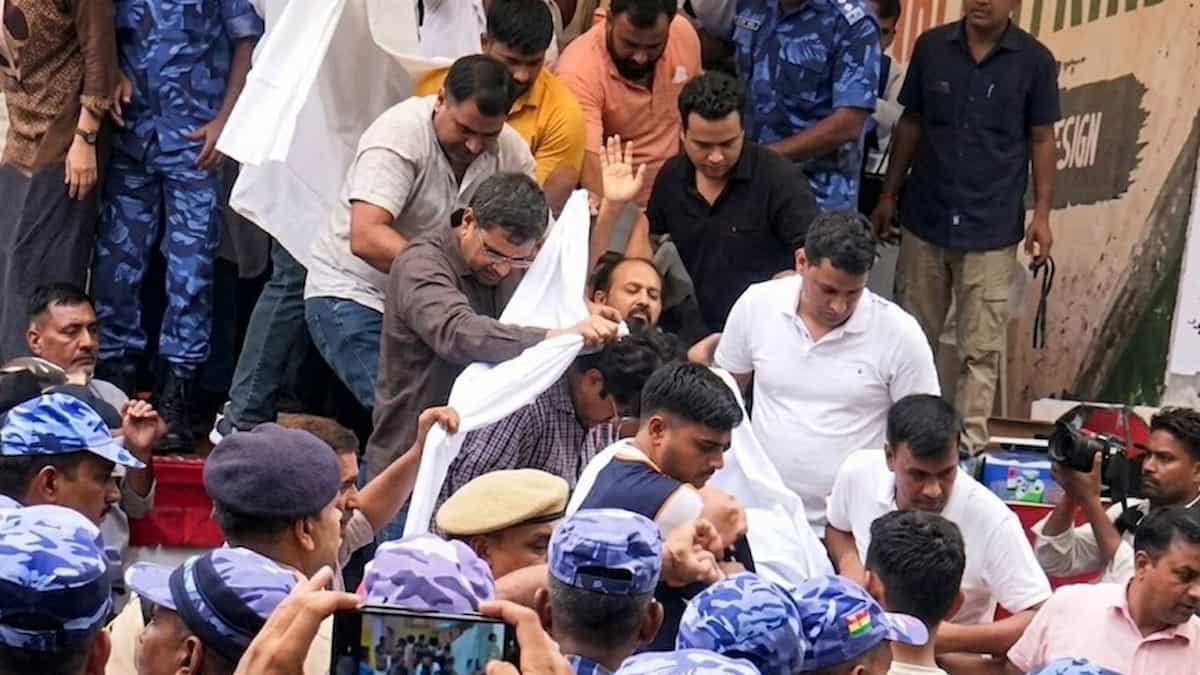 सोनम वांगचुक की तबीयत बिगड़ी! सफदरजंग अस्पताल में कराए गए भर्ती, पत्नी ने कहा- बिना मर्जी के न दिया जाए कोई ट्रीटमेंट  