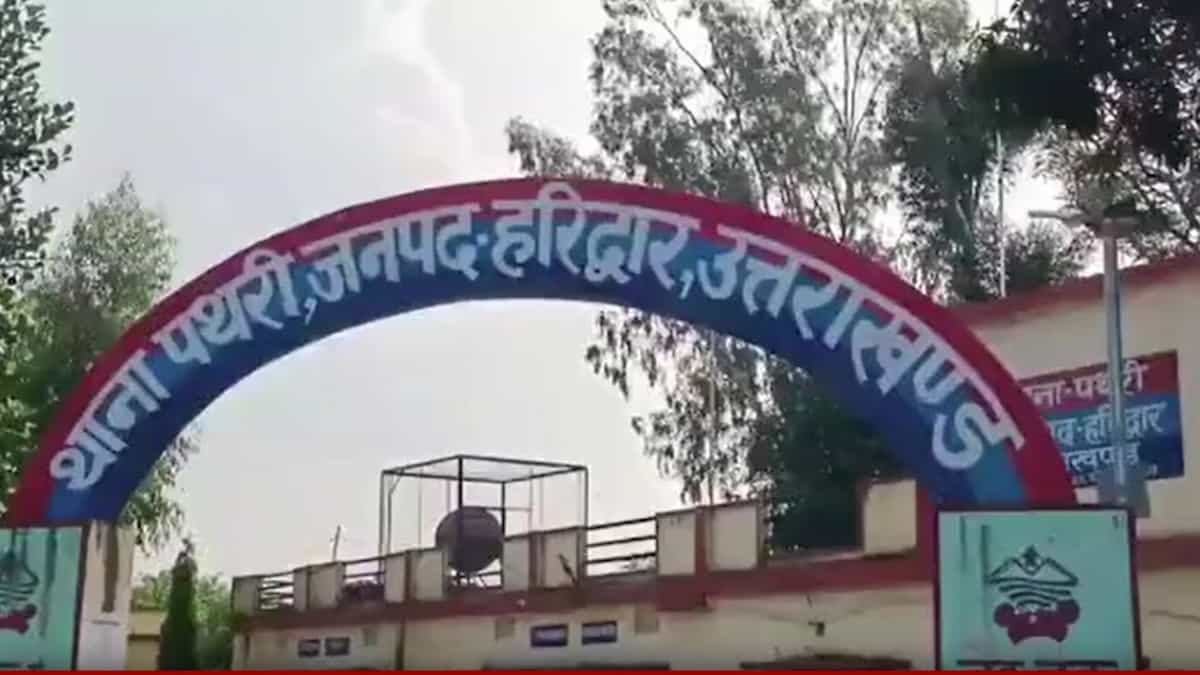 हरिद्वार में शर्मसार करने वाली वारदात! प्रेमी के सामने युवती से गैंगरेप, विरोध करने पर युवक को बेरहमी से पीटा; चंगुल से छूटकर पीड़िता ने बयां किया खौफनाक मंजर