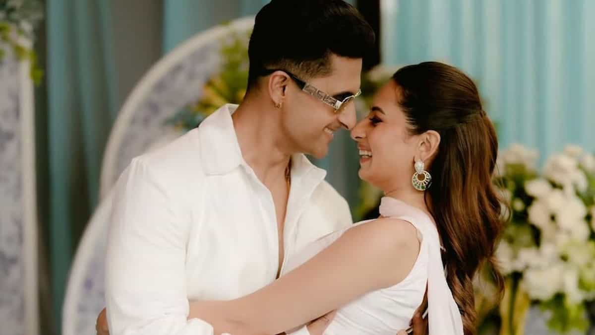 'मेरे आंसू नहीं रुक रहे...' रामायण में लक्ष्मण बने रवि दुबे को देख भर आईं पत्नी सरगुन मेहता की आंखें, बयां किया सालों का दर्द!