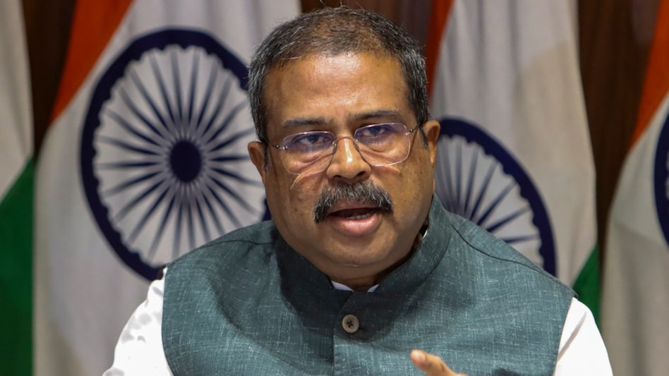 'मैंने जिम्मेदारी से मुंह नहीं मोड़ा...', शिक्षा मंत्री के पद से धर्मेंद्र प्रधान का इस्तीफा  