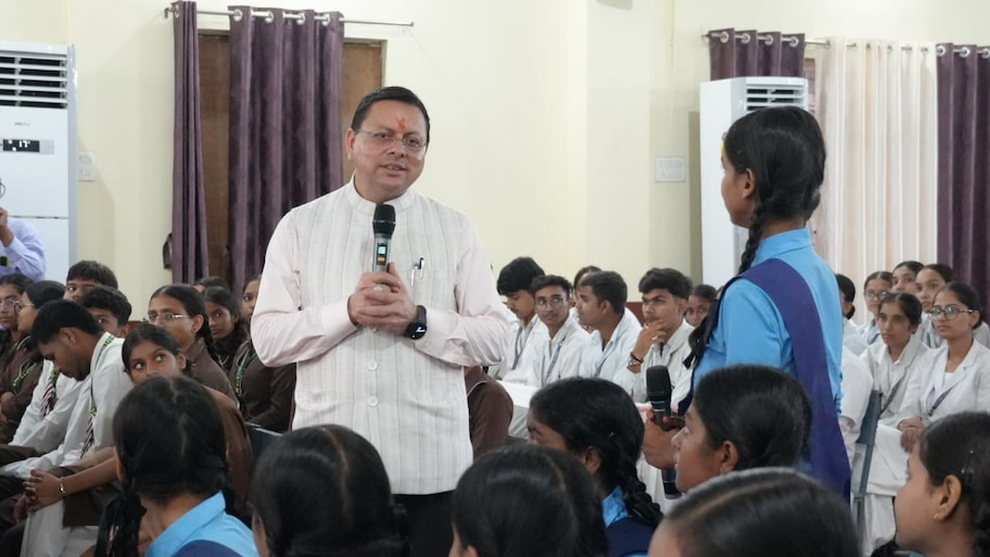 युवाओं से बोले धामी, नशे से दूर रहो और निष्ठा से बढ़ो आगे; 2047 के विकसित भारत का दिया मंत्र