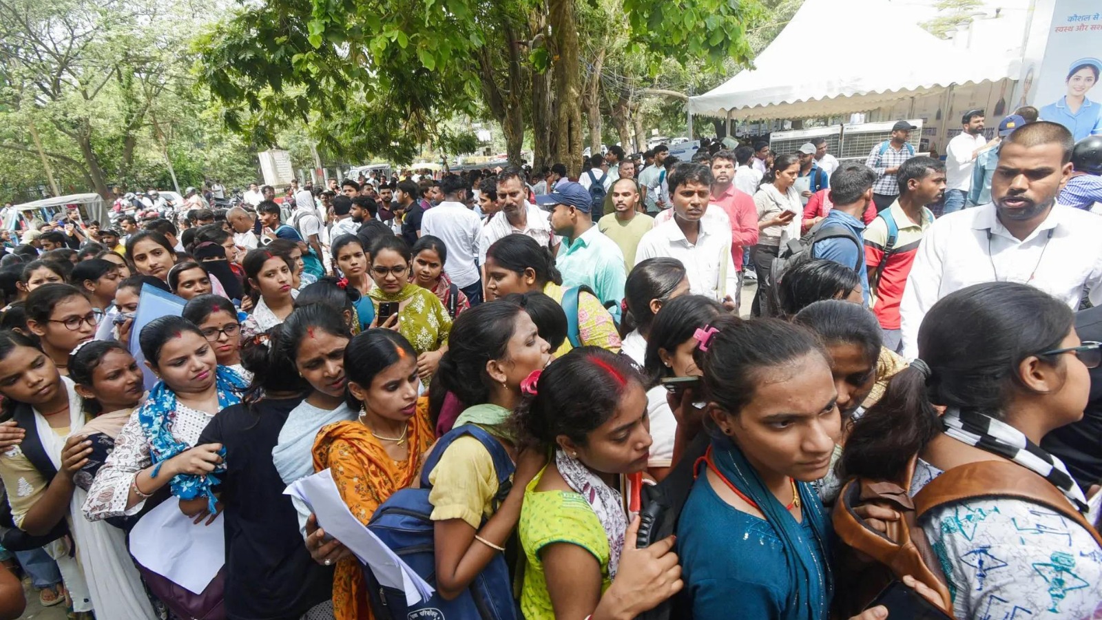 Rojgar Mela 2026 UP: यूपी के अलीगढ़ में 8 सितंबर को लगेगा रोजगार मेला, 2000+ पद, फ्रेशर्स के लिए भी नौकरी