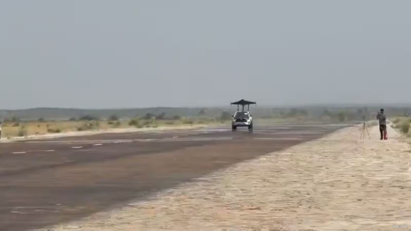 भारत की रक्षा ताकत में ऐतिहासिक इजाफा, मिला 1000 KM रेंज वाला घातक KAL ड्रोन
