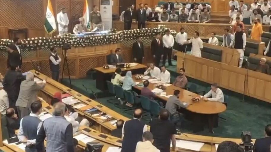 जम्मू-कश्मीर विधानसभा में बवाल: किसे मिलेंगे साल में 6 सिलेंडर और क्यों आमने-सामने आए सत्तापक्ष और विपक्ष?