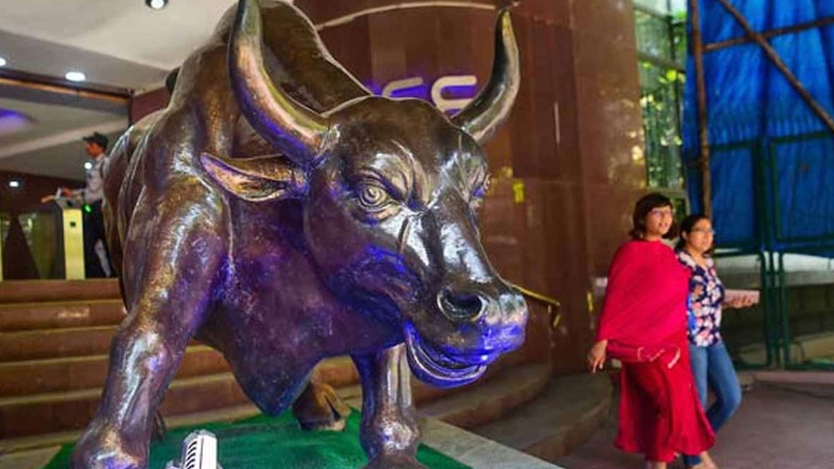 शेयर बाजार में फिर आएगी तेजी, दिसंबर तक 25000 अंक पर पहुंचेगा निफ्टी; सेंसेक्स का क्या रहेगा हाल?
