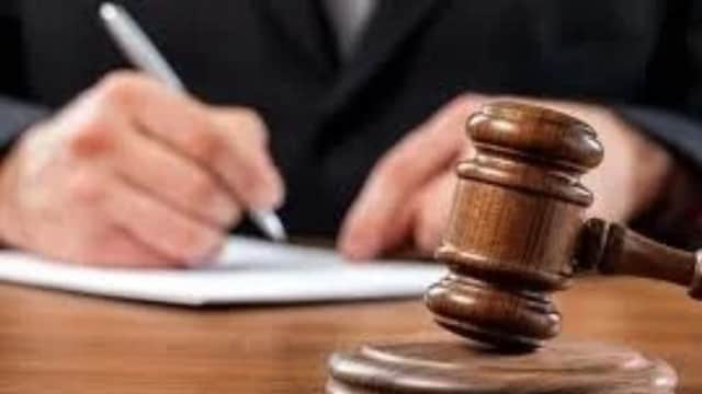  फहीम खान के घर AK-47 से अंधाधुंध फायरिंग मामले में 22 साल बाद फैसला, शाहिद 