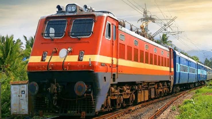 धनबाद के रास्ते चलने वाली लंबी दूरी की दो ट्रेनें रद्द, नवंबर-दिसंबर में इन तारीखों पर नहीं होगा परिचालन
