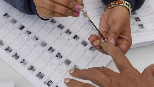 वाराणसी एमएलसी चुनाव की गिनती रोकी गई, बीजेपी ने किया हंगामा