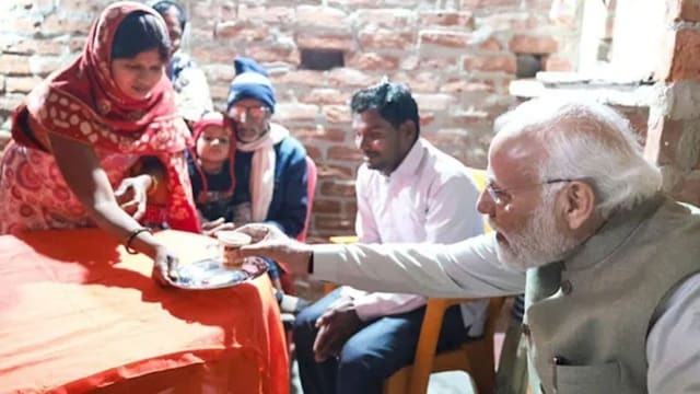 जिस मीरा माझी के घर पीएम मोदी ने पी चाय, वह कर्ज में डूबी, दूत बनकर आए पवन पांडेय