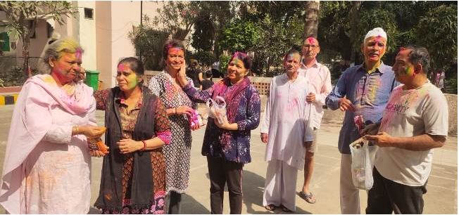 Lucknow Ki Holi